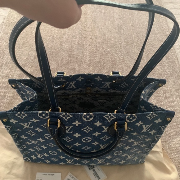 Louis Vuitton Onthego MM Blue Denim - Picture 4 of 9